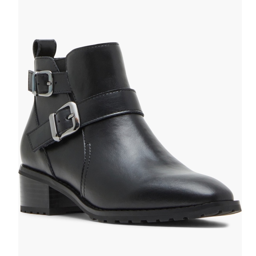 NIB BLONDO Shantel Black Leather Waterproof Buckle Detail Ankle Boots Booties